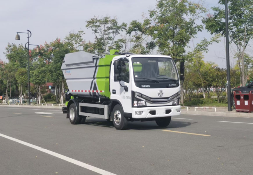 東風(fēng)小多利卡后裝無(wú)泄漏垃圾車(chē)