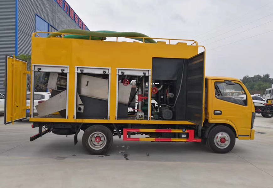 藍(lán)牌吸污凈化車(chē)