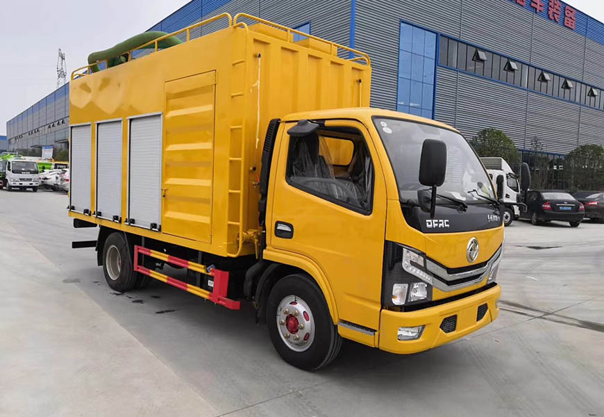 東風(fēng)小多利卡藍(lán)牌吸污凈化車(chē)